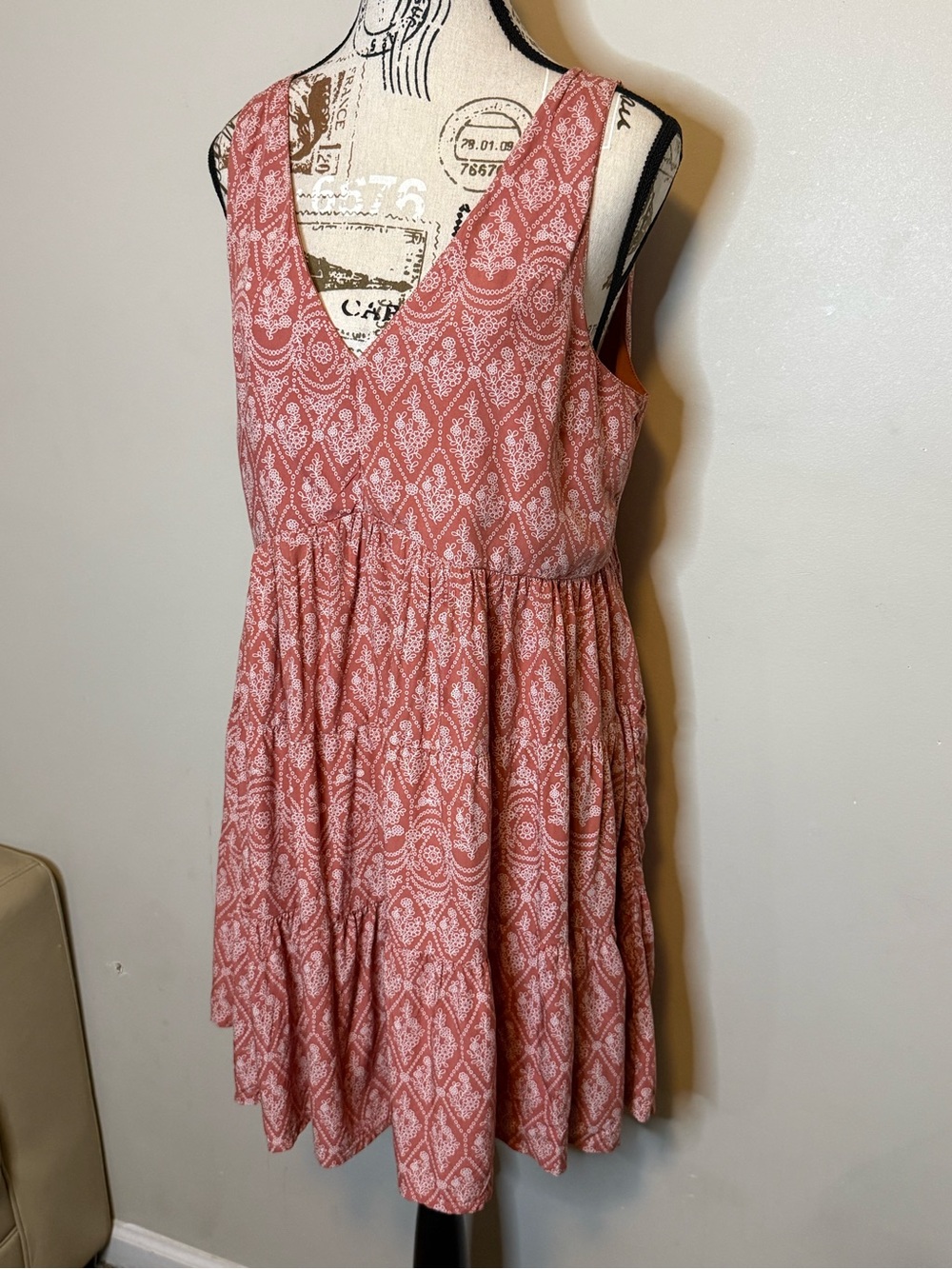 Sincerly Jules Boho Coral-Pink Printed V-Neck Mini Dress - Size L - Picture 4 of 8